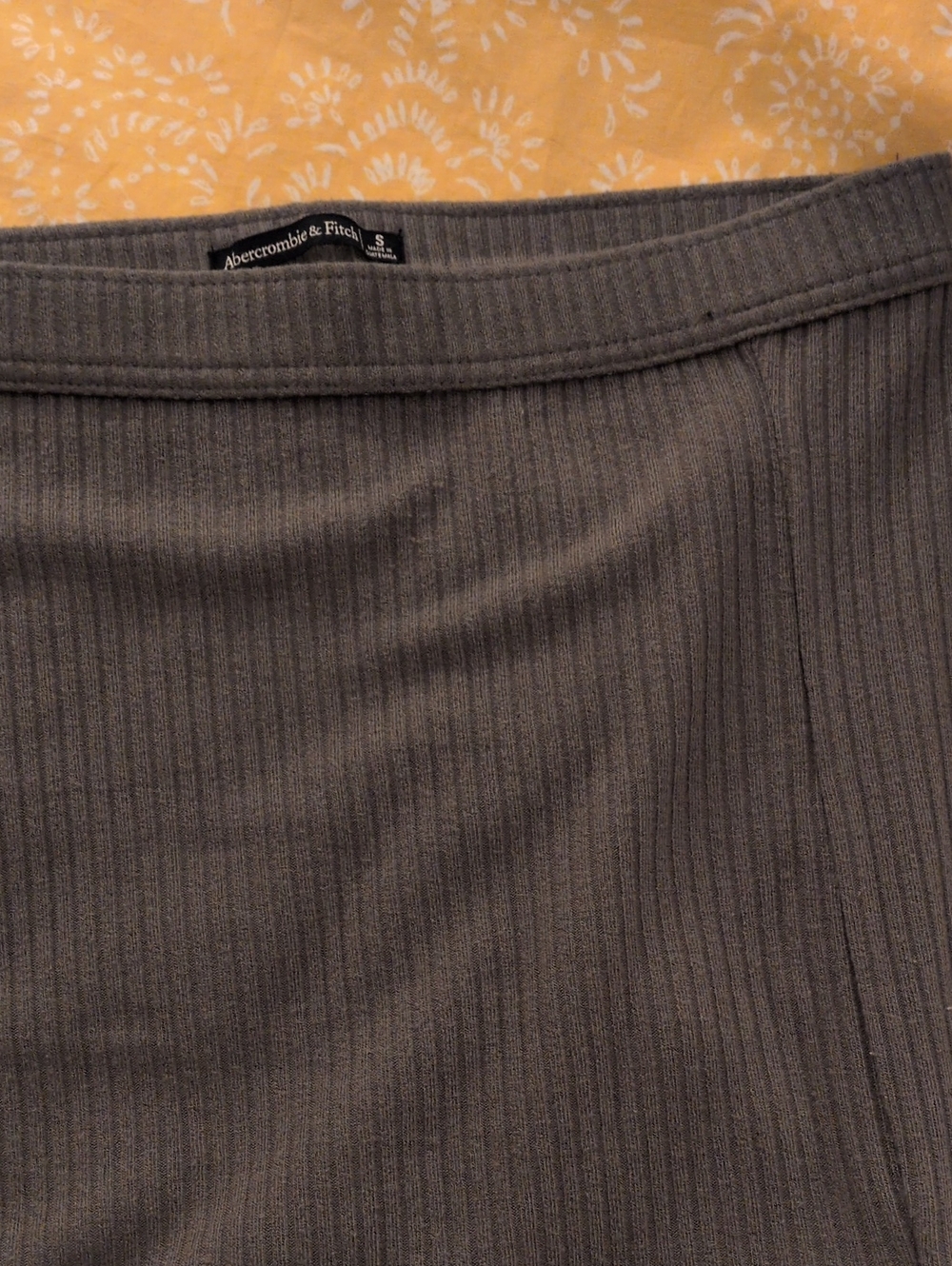 Abercrombie & Fitch Ribbed Pencil Skirt in Olive Green - Women's (Size S)